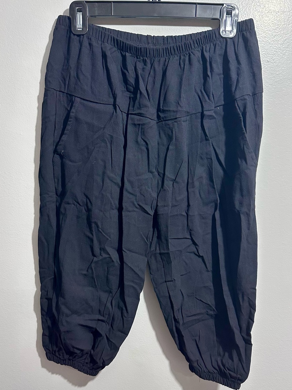 Black Elastic-Waist Capris Ankle Cuffs Size L (1484)